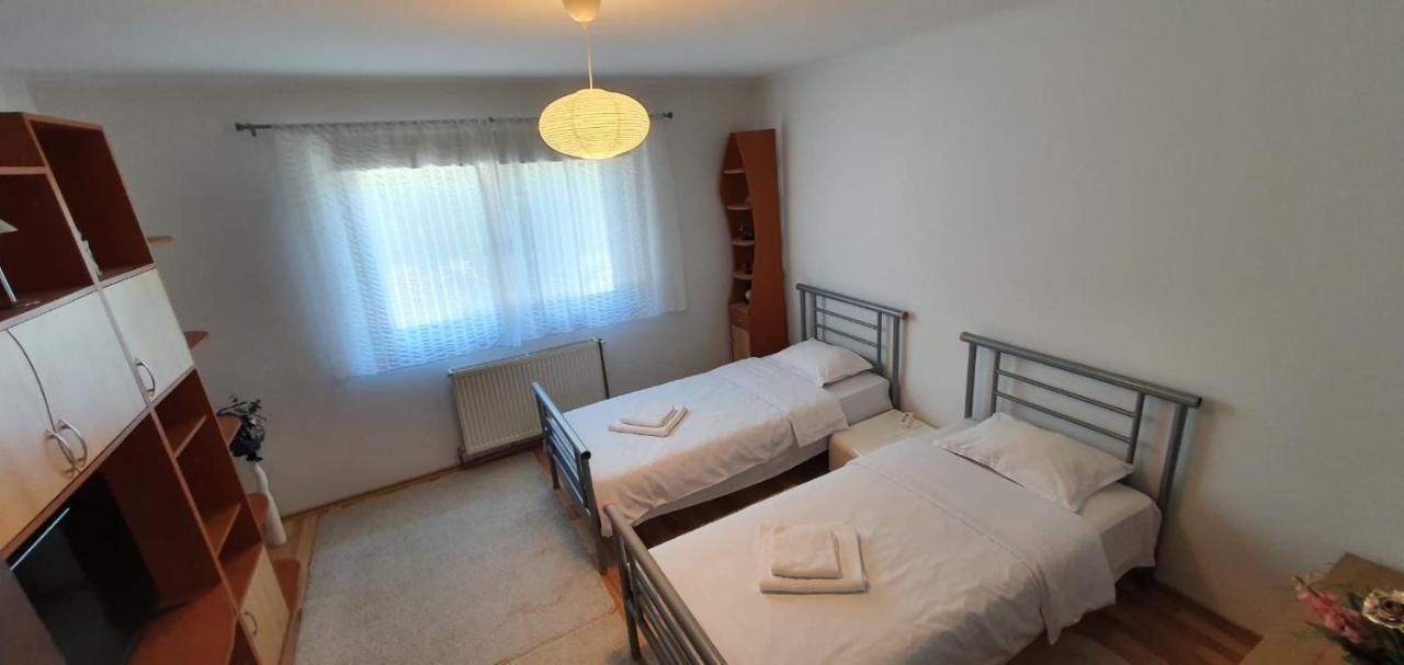 דירות Orşova Casa Alex Si Daiana מראה חיצוני תמונה