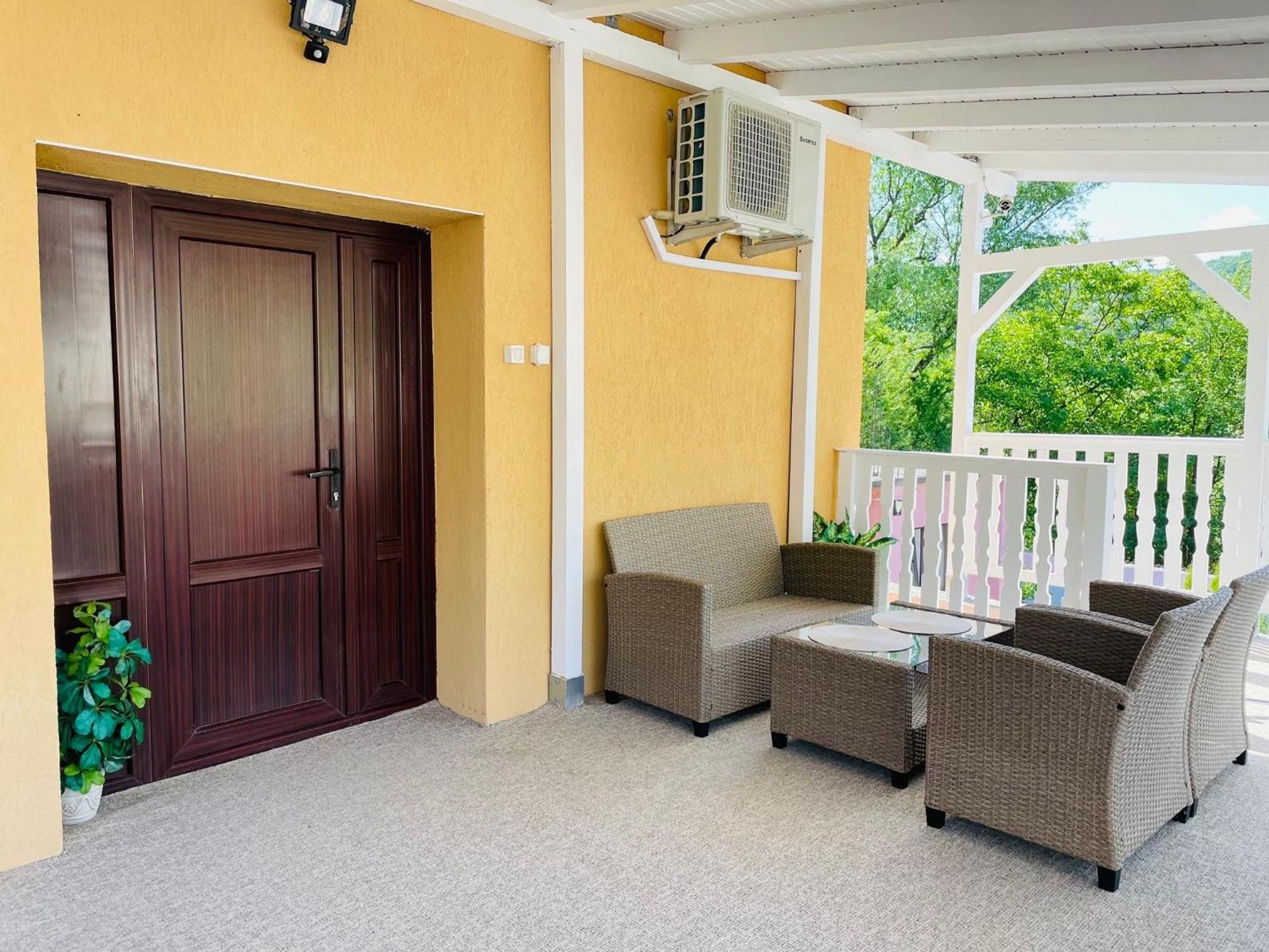 דירות Orşova Casa Alex Si Daiana מראה חיצוני תמונה